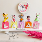مکعب اسم با مجسمه